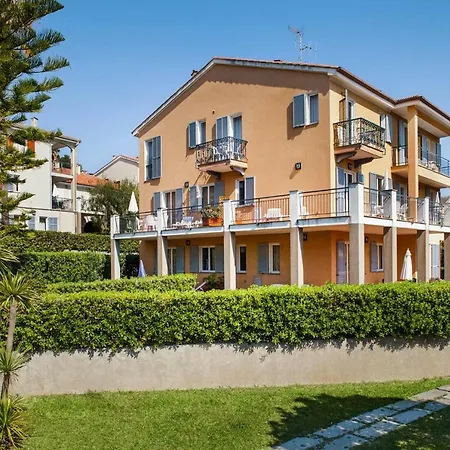 Il Borgo Della Rovere San Bartolomeo Al Mare Ili011004 Cyb Oneglia