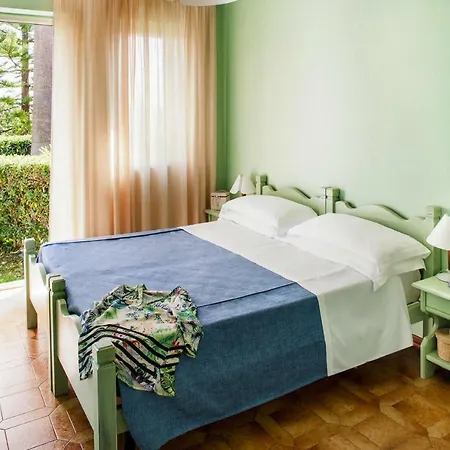 公寓 Il Borgo Della Rovere San Bartolomeo Al Mare Ili011004 Cyb *